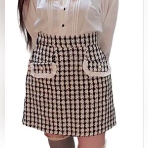 Honey Cinnamon black and white houndstooth mini skirt